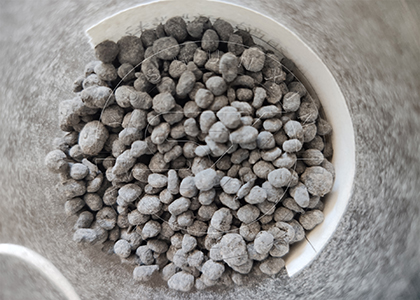 Chicken manure pellets produced by new type organic fertilizer granulator