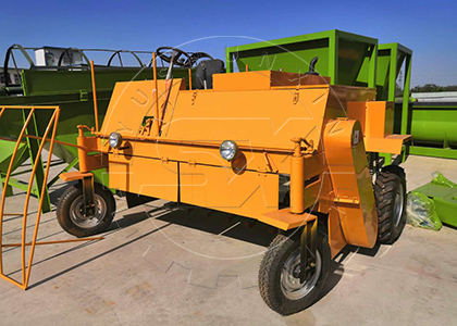 Moving type compost turner from SX