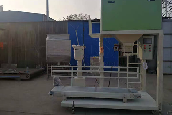 semi-automatic bagging machine for chicken manure fertilizer granulation line