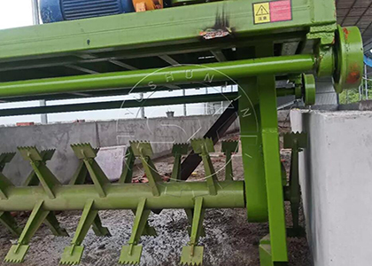 Stirring teeth of groove type compost turning machine