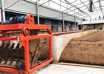 Typical groove type compost turning machine for sale