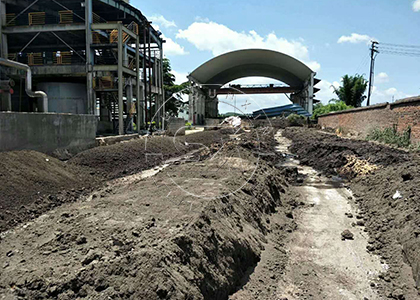 Windrow composting method of organic fertilizer