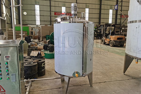 Liquid fertilizer making material batching equipment