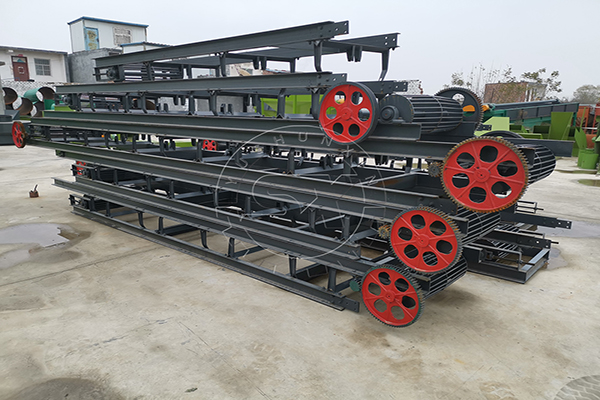 Belt conveyor for organic fertilizer production