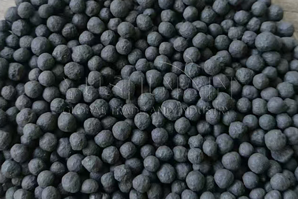Organic fertilizer granules making with pan pelletizer