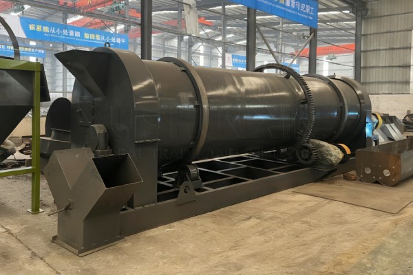 Rotary drum churning granulator for effective fertilizer pellet making