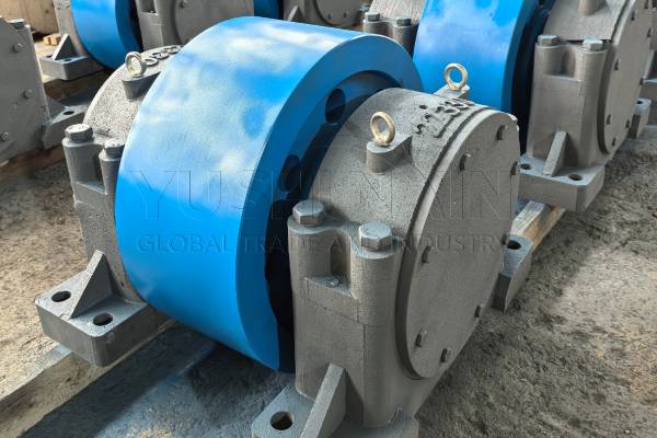 Support rollers accessories of rotary fertilizer machine