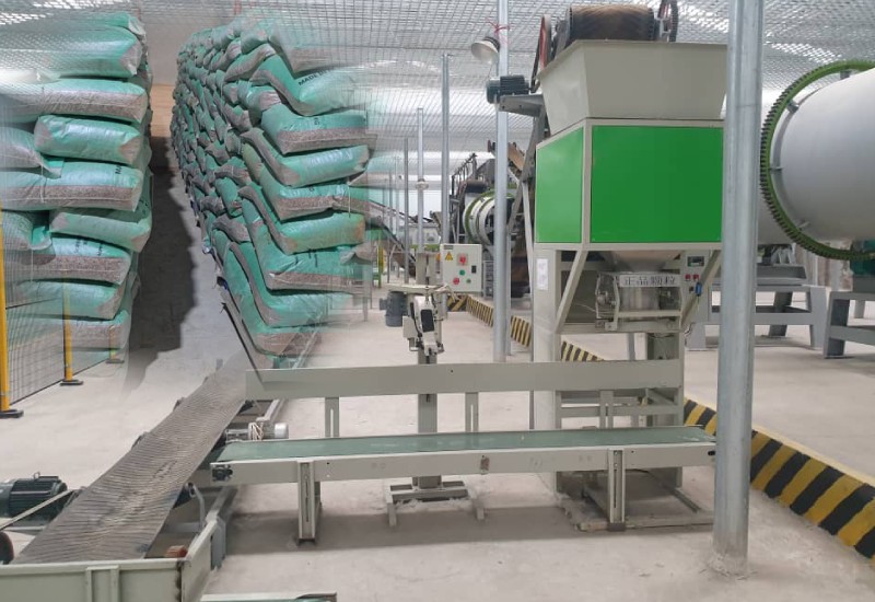 Single bucket bagging equipment for granular fertilizer making